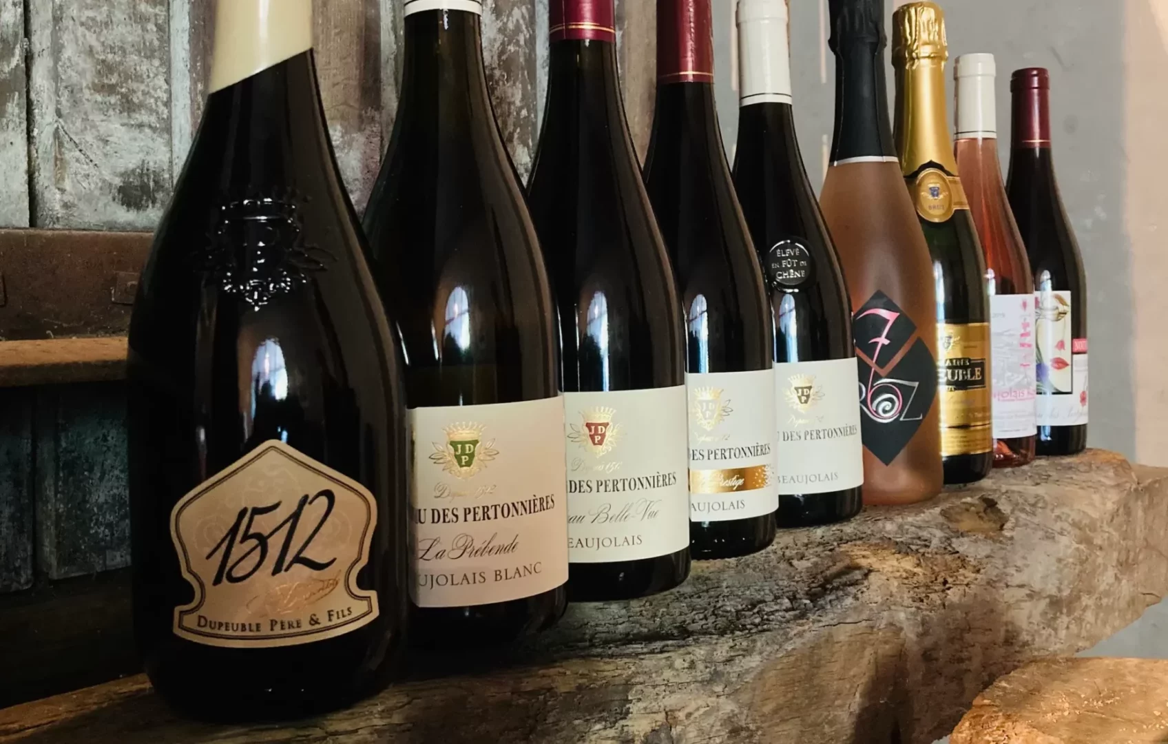 Chateau-des-Pertonnieres-Beaujolais-DUPEUBLE-terroirs-bouteilles